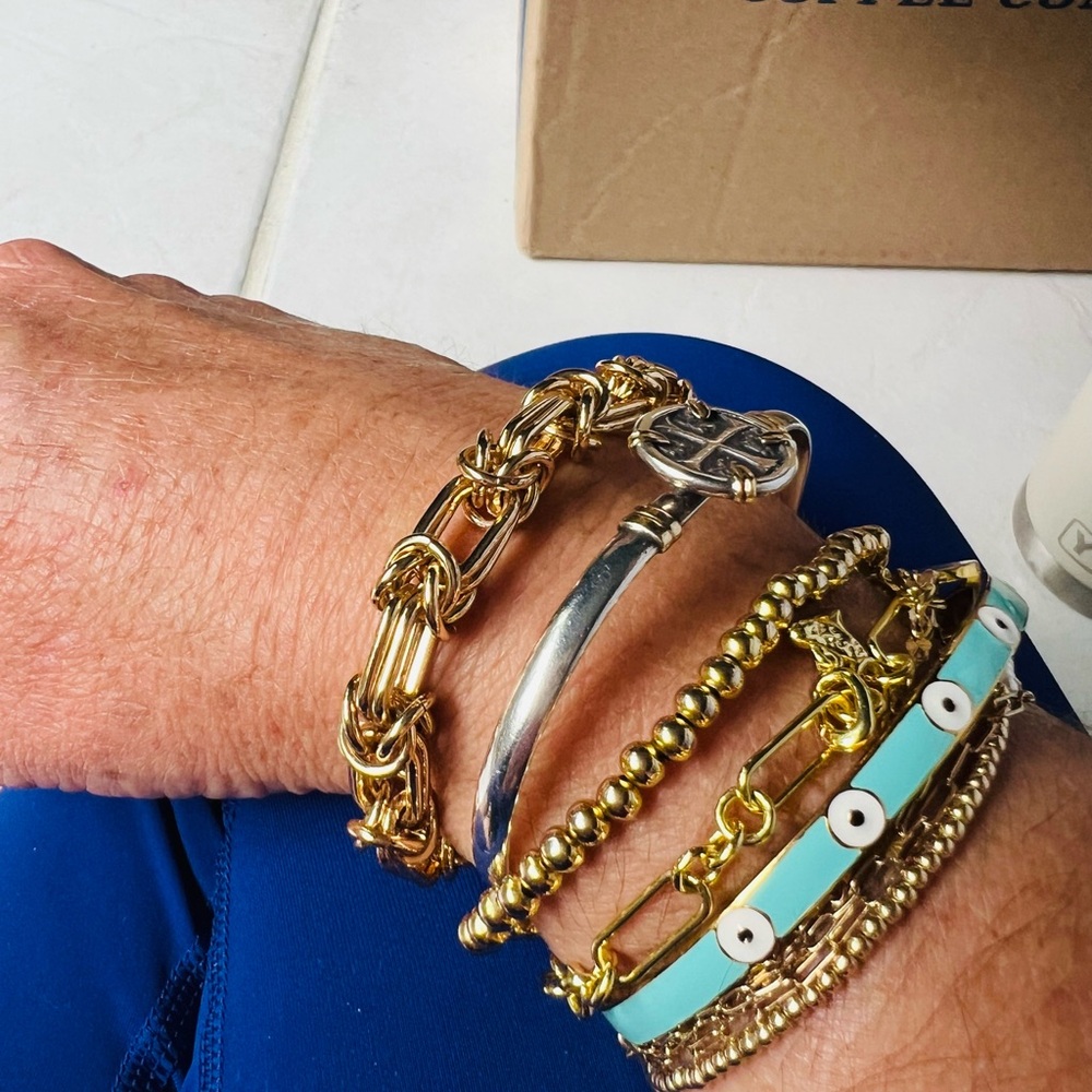 Amazon Elegant Gold Chain Bracelet